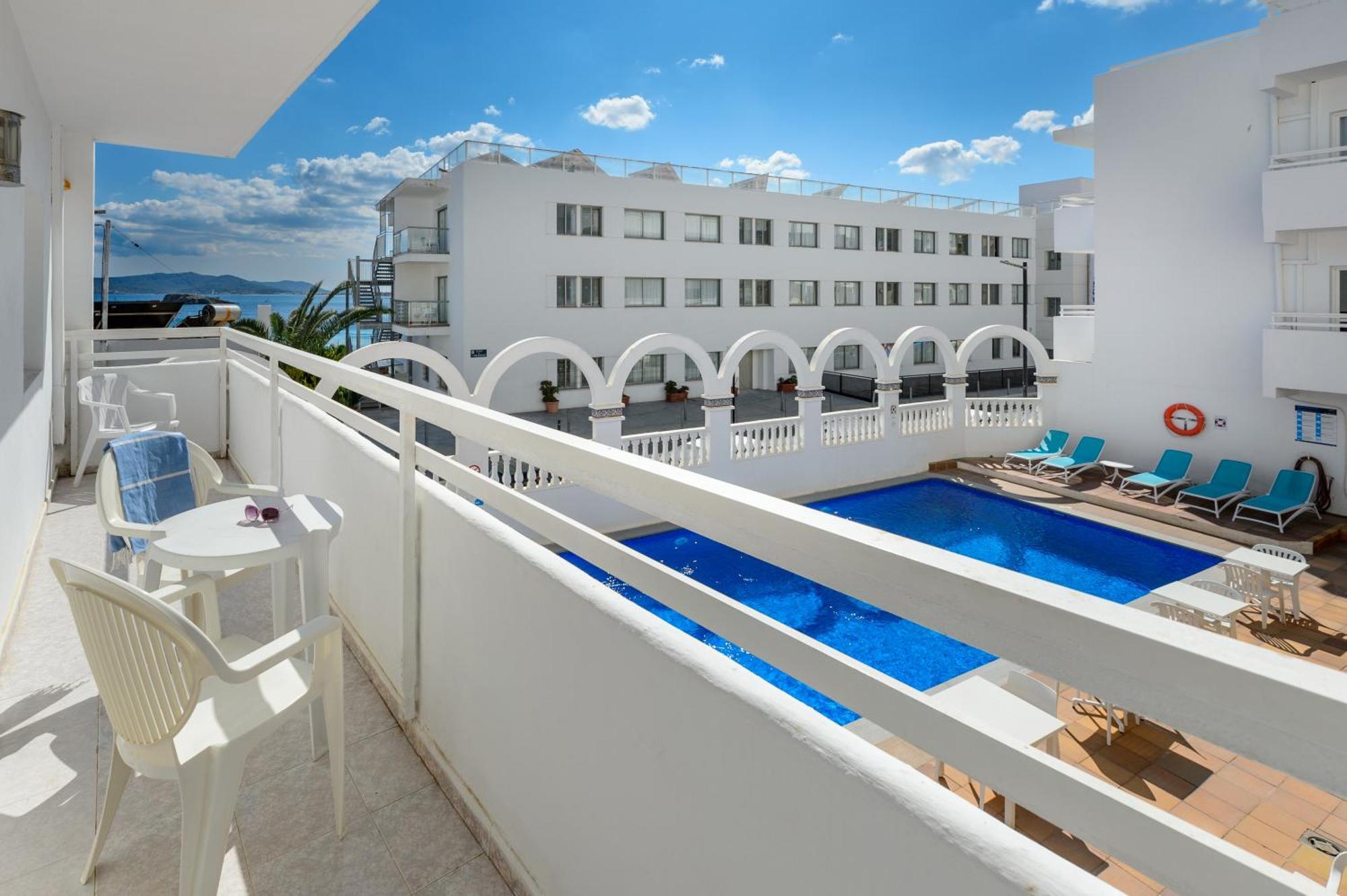 Hotel Apartamentos Vibra Lux Mar Ибица Экстерьер фото