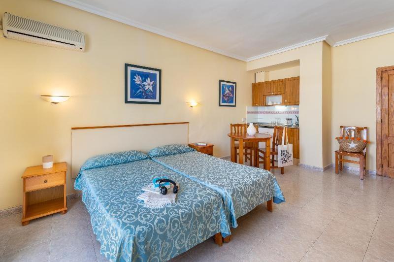 Hotel Apartamentos Vibra Lux Mar Ибица Номер фото