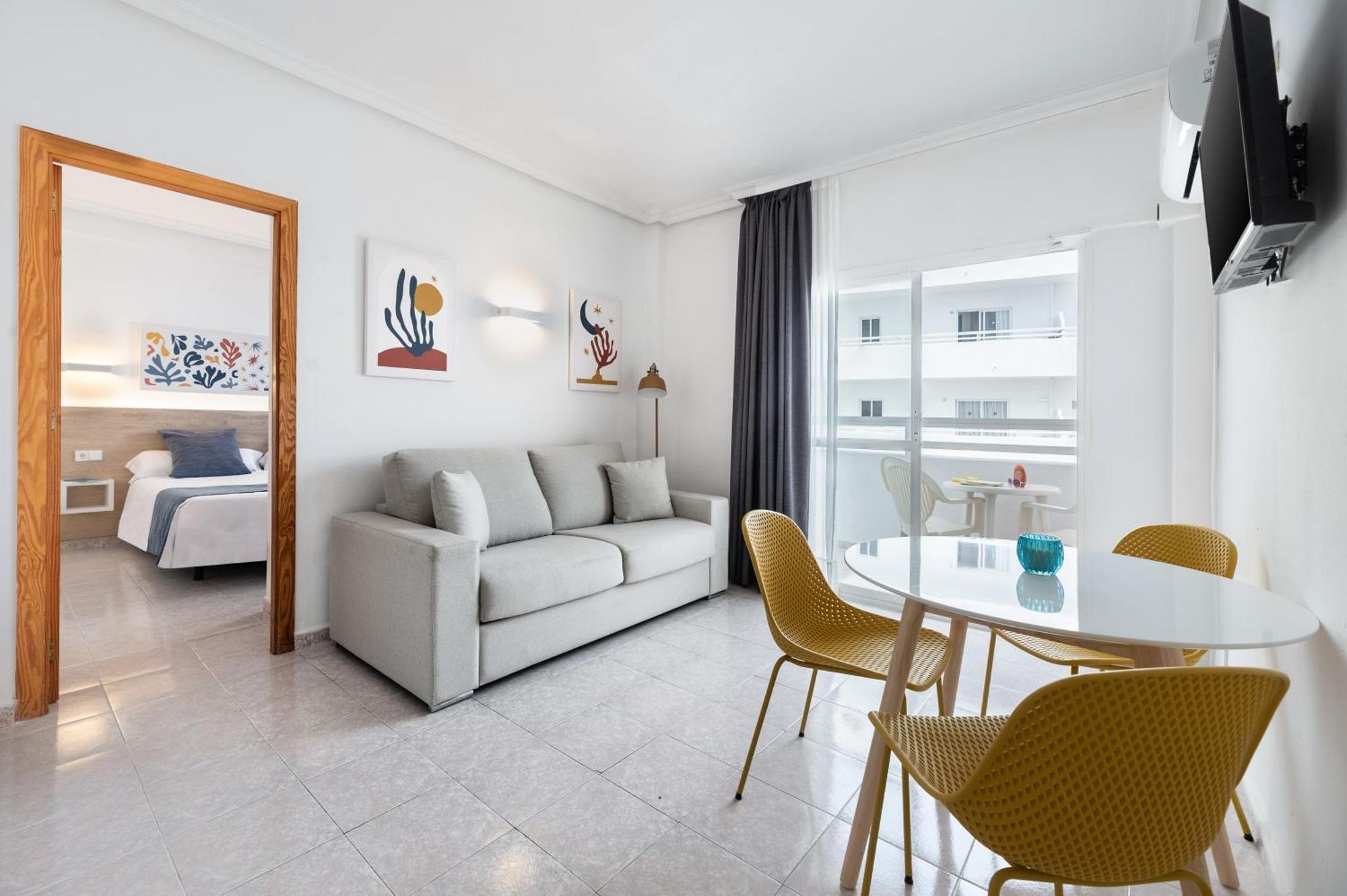 Hotel Apartamentos Vibra Lux Mar Ибица Экстерьер фото