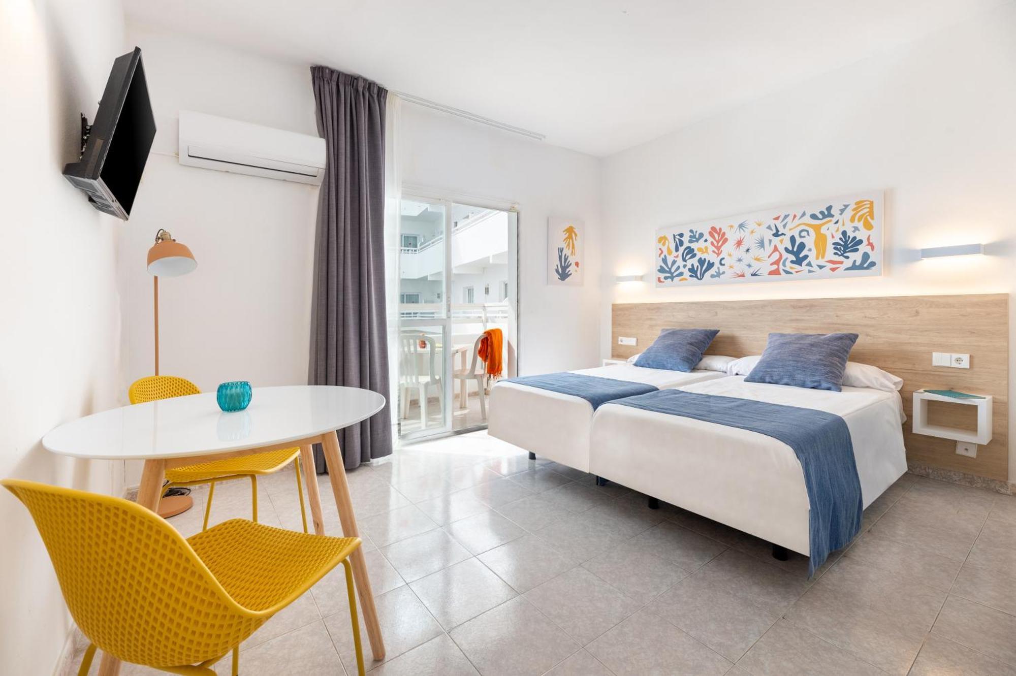 Hotel Apartamentos Vibra Lux Mar Ибица Экстерьер фото