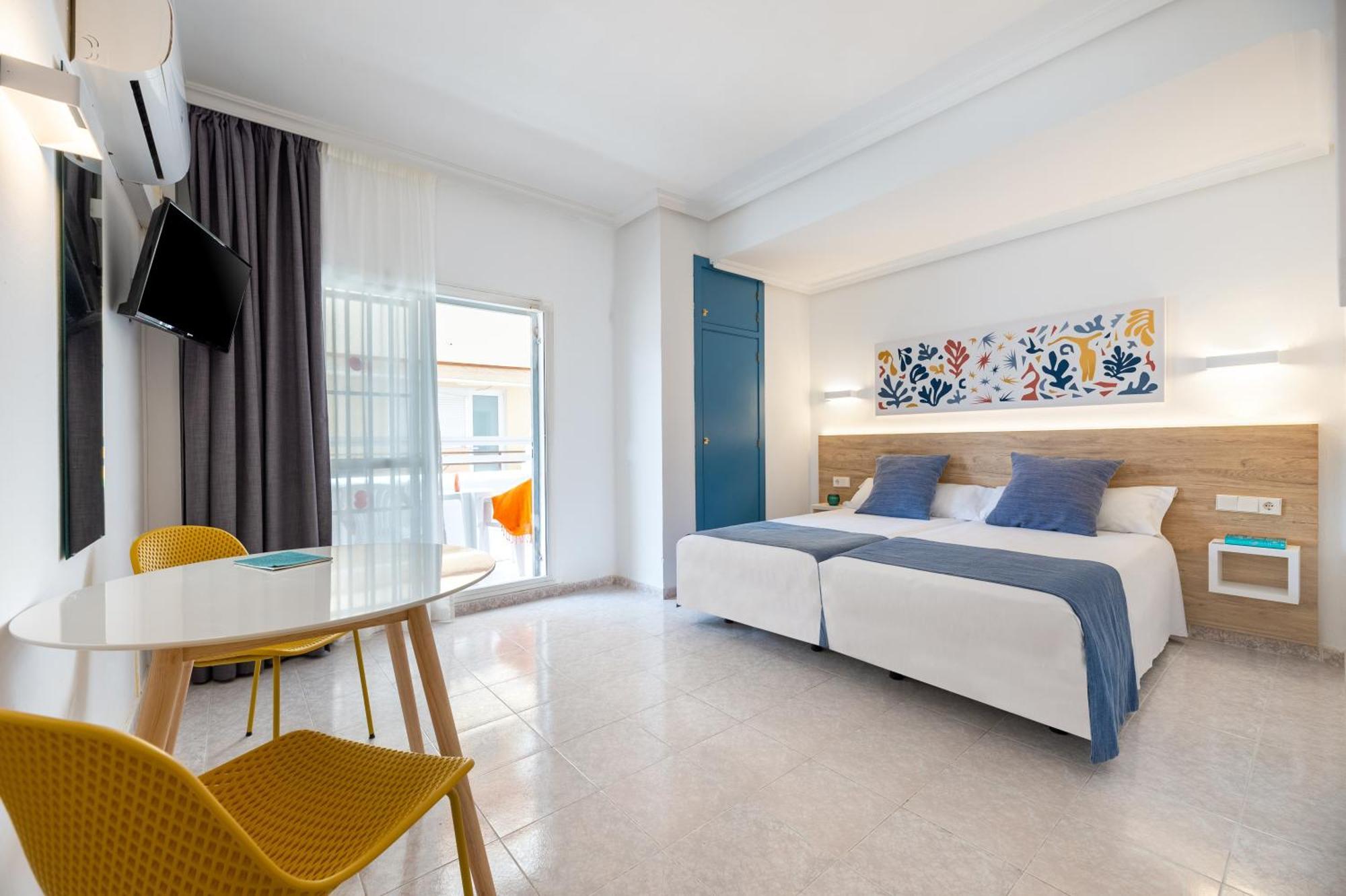 Hotel Apartamentos Vibra Lux Mar Ибица Экстерьер фото