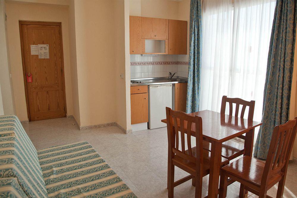 Hotel Apartamentos Vibra Lux Mar Ибица Экстерьер фото